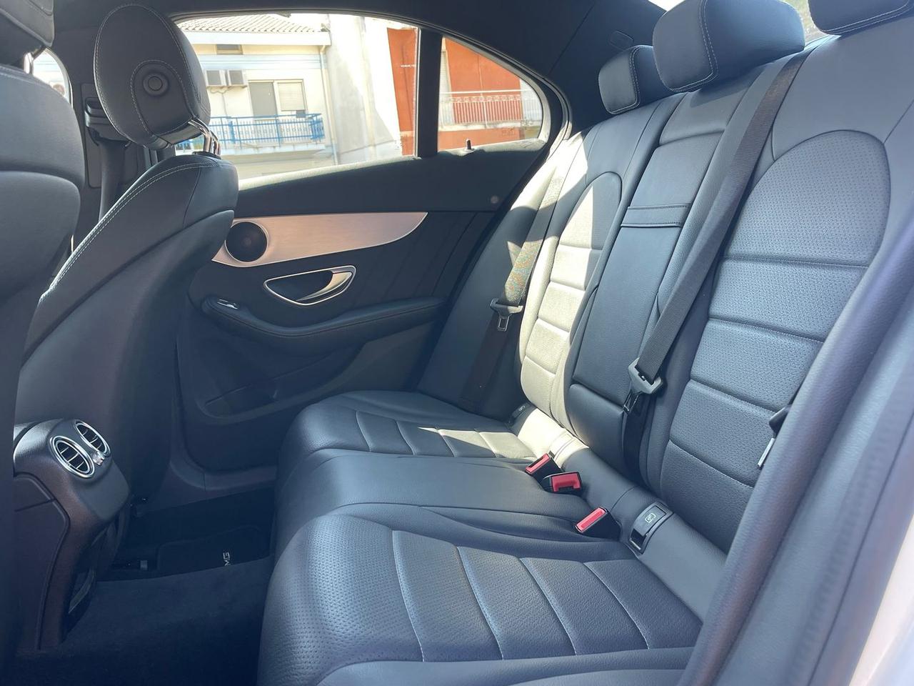 Mercedes-Benz C 220 D Premium #12031