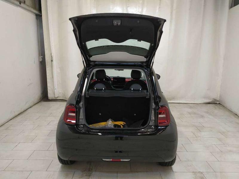 FIAT 500e 42 kWh (Red)