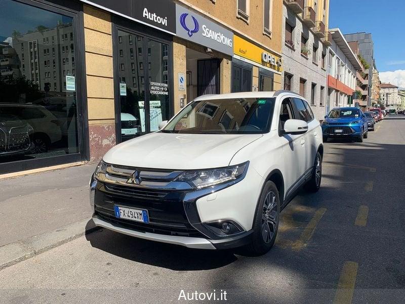 Mitsubishi Outlander 2.2 DI-D 4WD Instyle Plus SDA 7p.