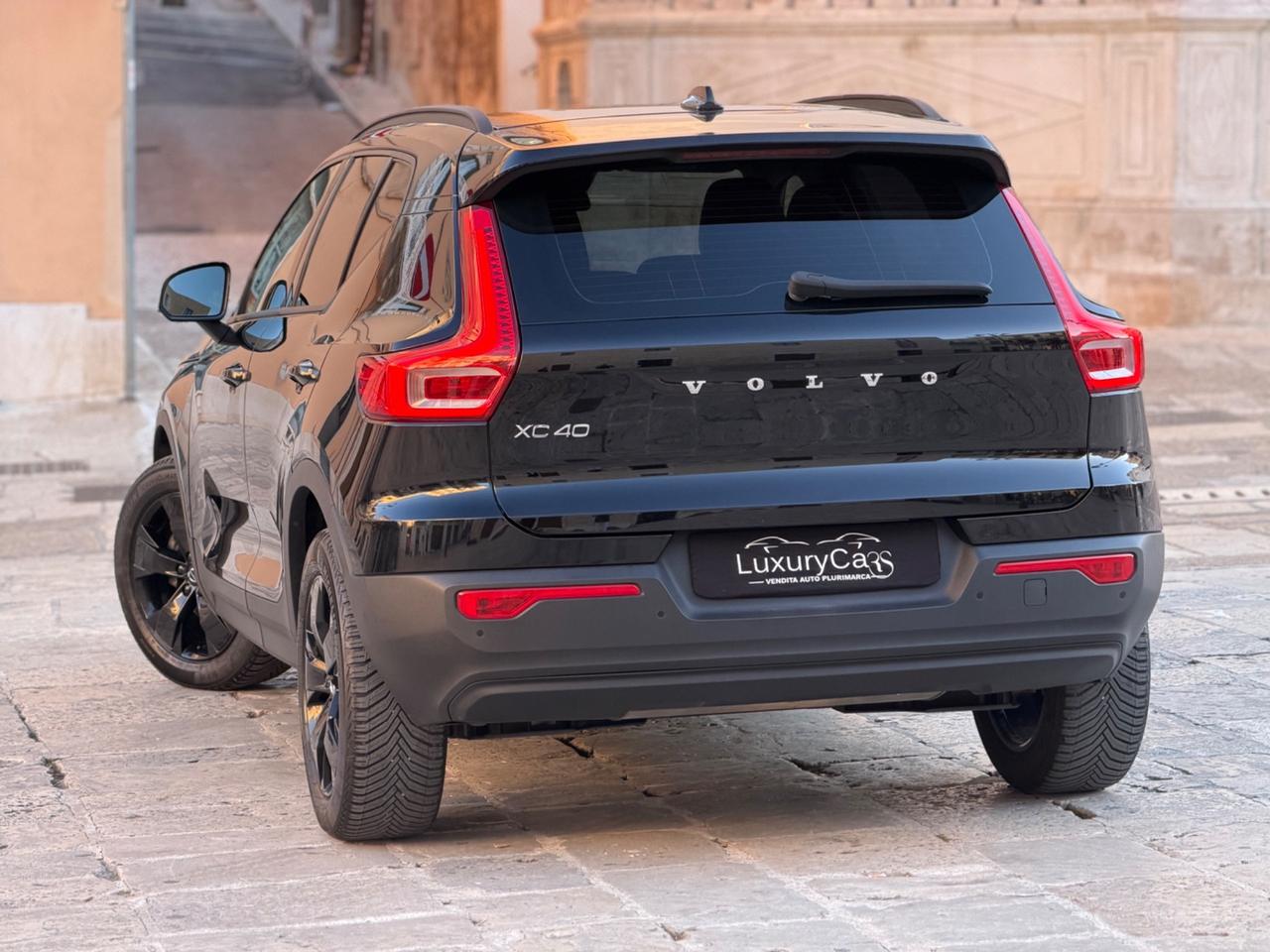 Volvo XC40 D3 R-design 2.0 150 Cv AUTOMATIC LED PELLE