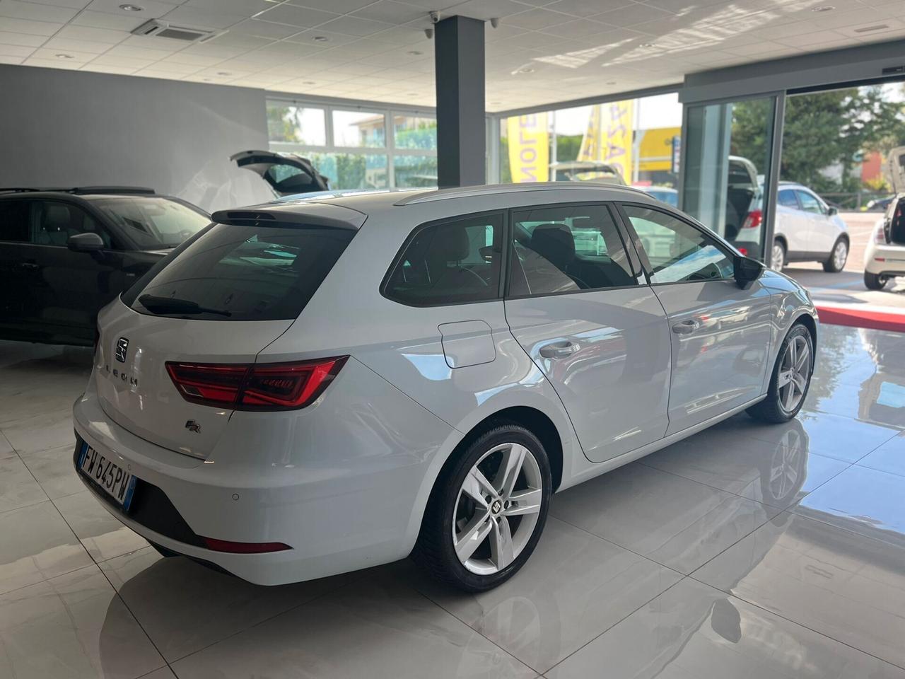 Seat Leon 1.6 TDI 115 CV ST Style *PIENO OMAGGIO*