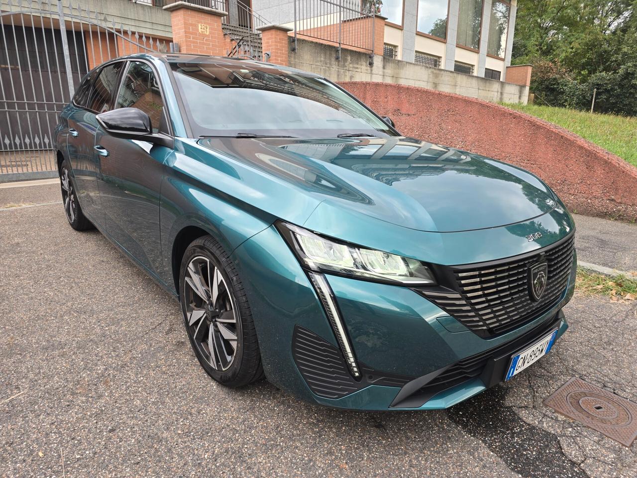 Peugeot 308 Allure Pack 1.5 BlueHdi 131cv (My'24 modello nuovo)