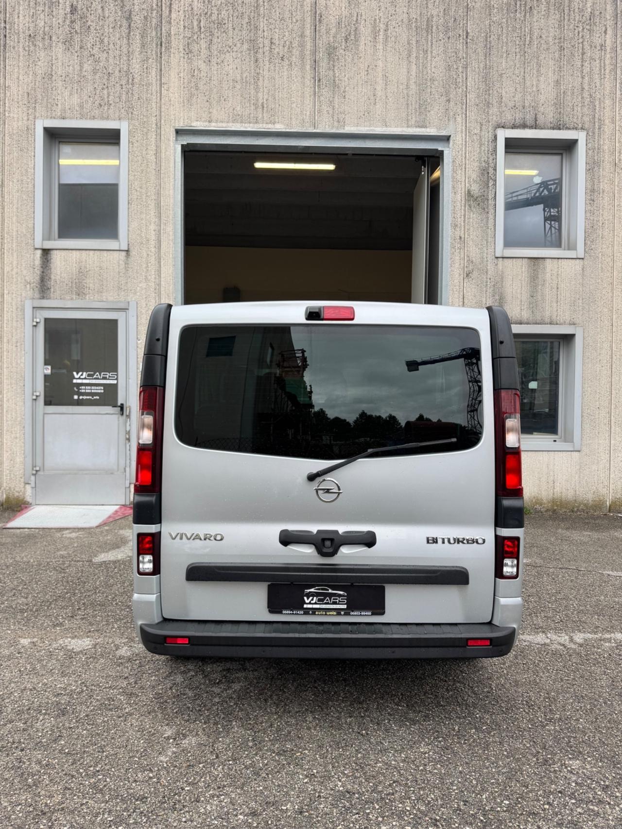 Opel Vivaro 9 posti