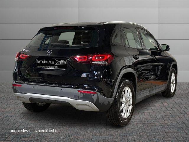 MERCEDES-BENZ GLA 200 d Automatic Business Extra