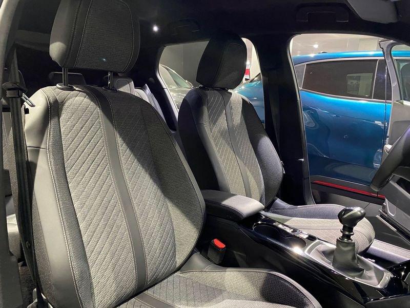 Peugeot 2008 2008 PureTech 100 S&S Allure