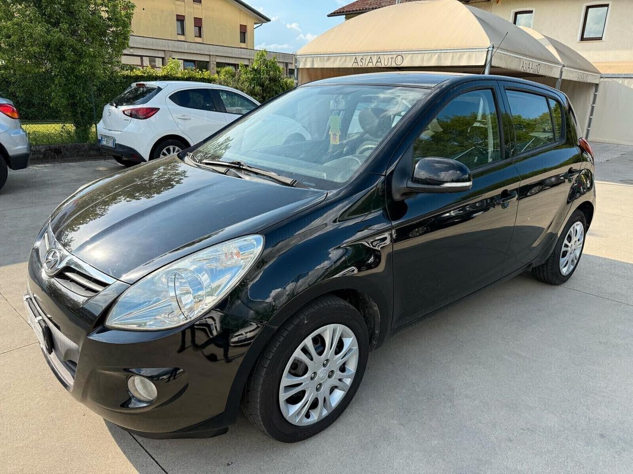 Hyundai i20 1.2 5p. neo-patentati