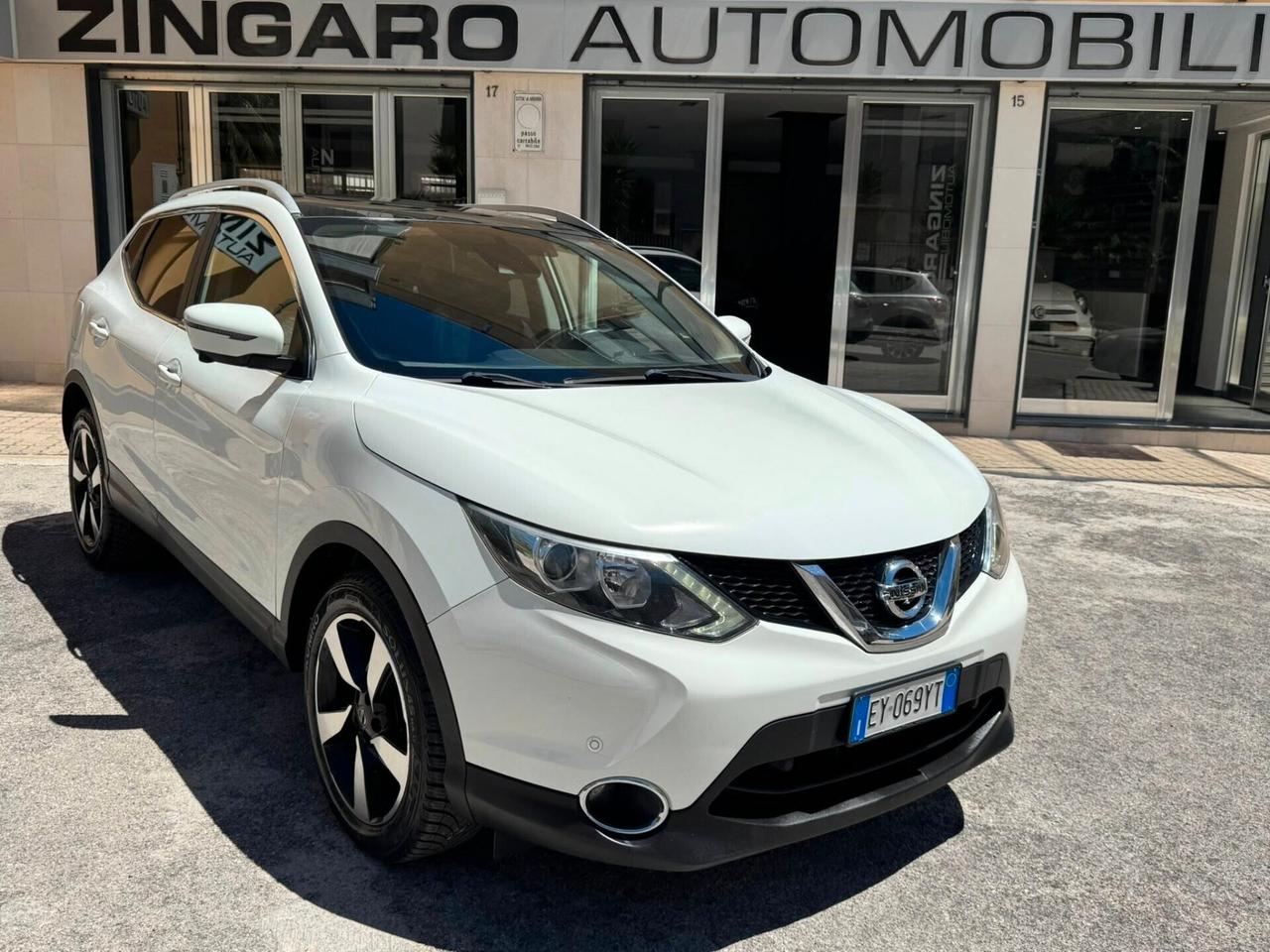 NISSAN QASHQAI 1.5 DCI 110 CV. TETTO+NAVI+RETROCAMERA