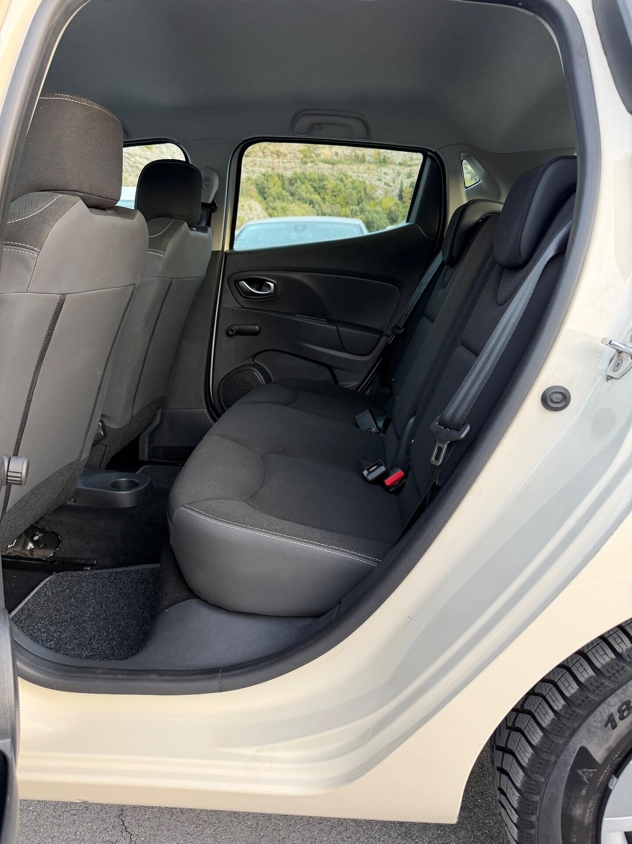 Renault Clio 1.2 75CV 5 porte / EURO 6 NEOPATENTATI