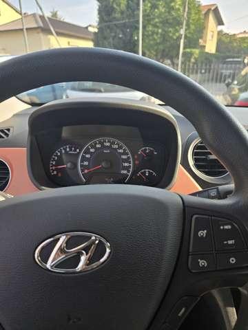Hyundai i10 1.0 Login E6
