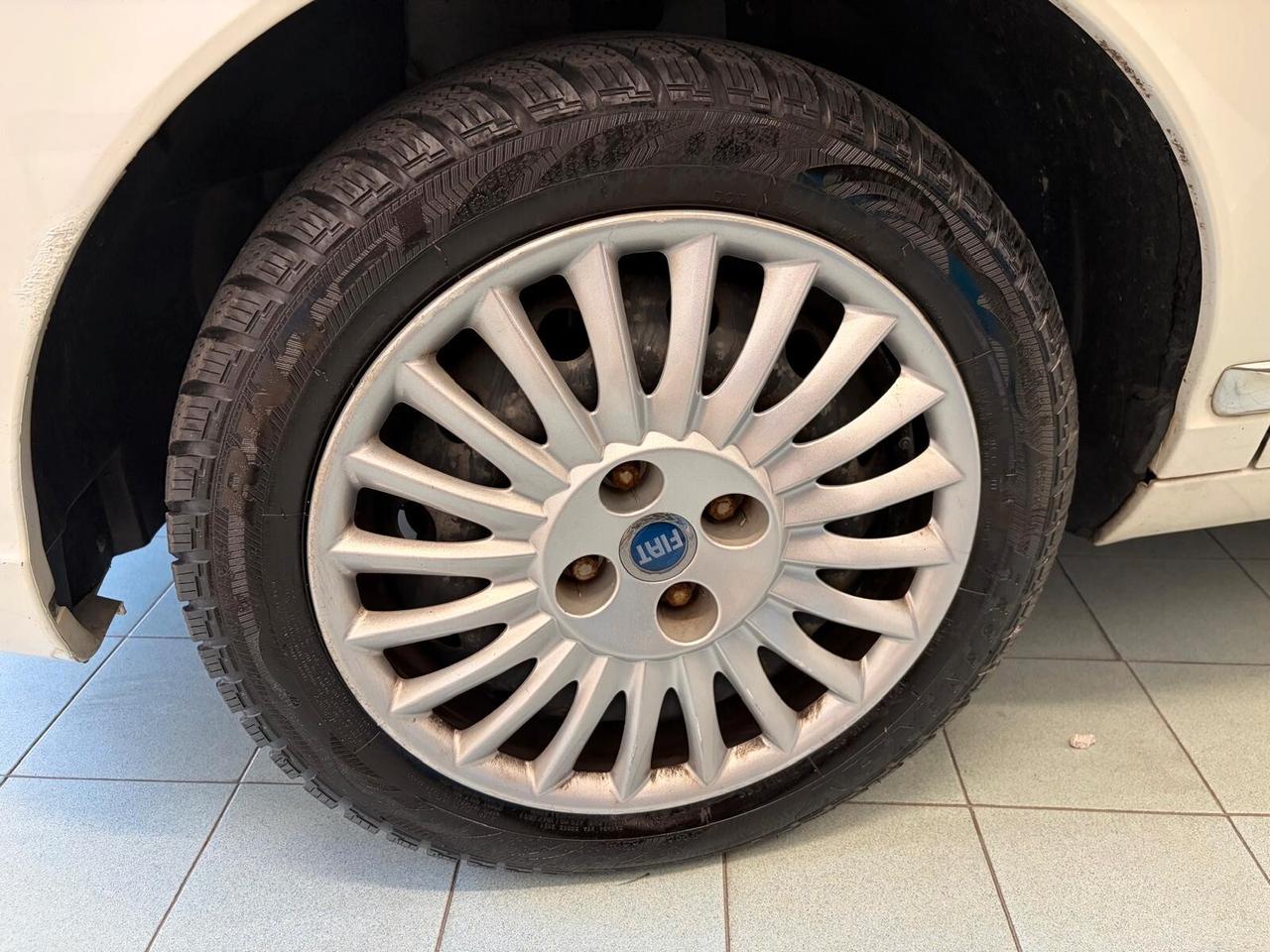 Lancia Ypsilon DIVA 1.2 EURO5 12 MESI DI GARANZIA