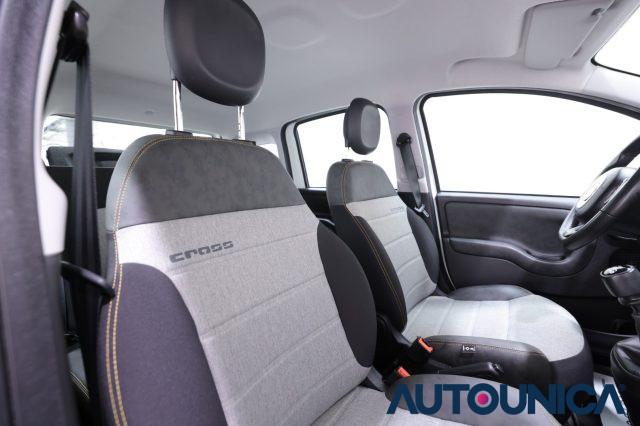 FIAT Panda 1.0 FIREFLY S&S HYBRID CITY CROSS NEOPATENTATI