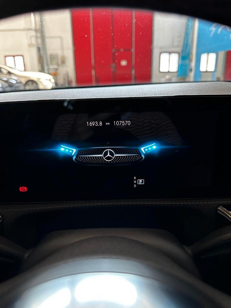 MERCEDES CLA S.Brake (X118) CLA 200 d Automati...