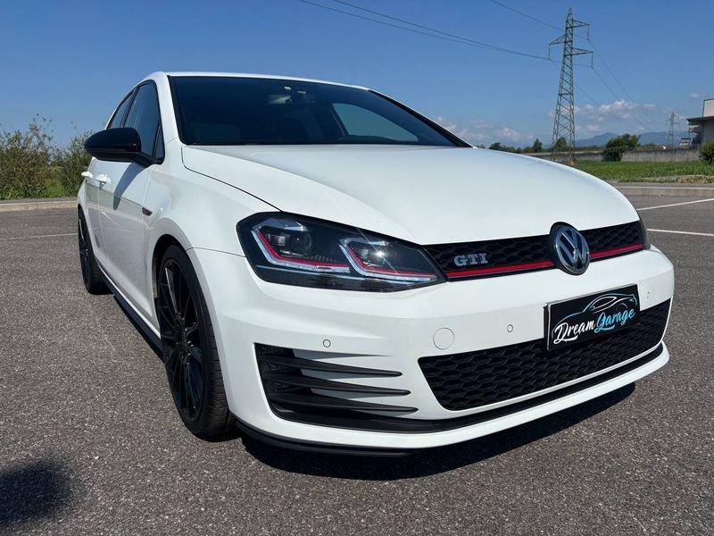 Volkswagen Golf 2.0 TSI 220cv