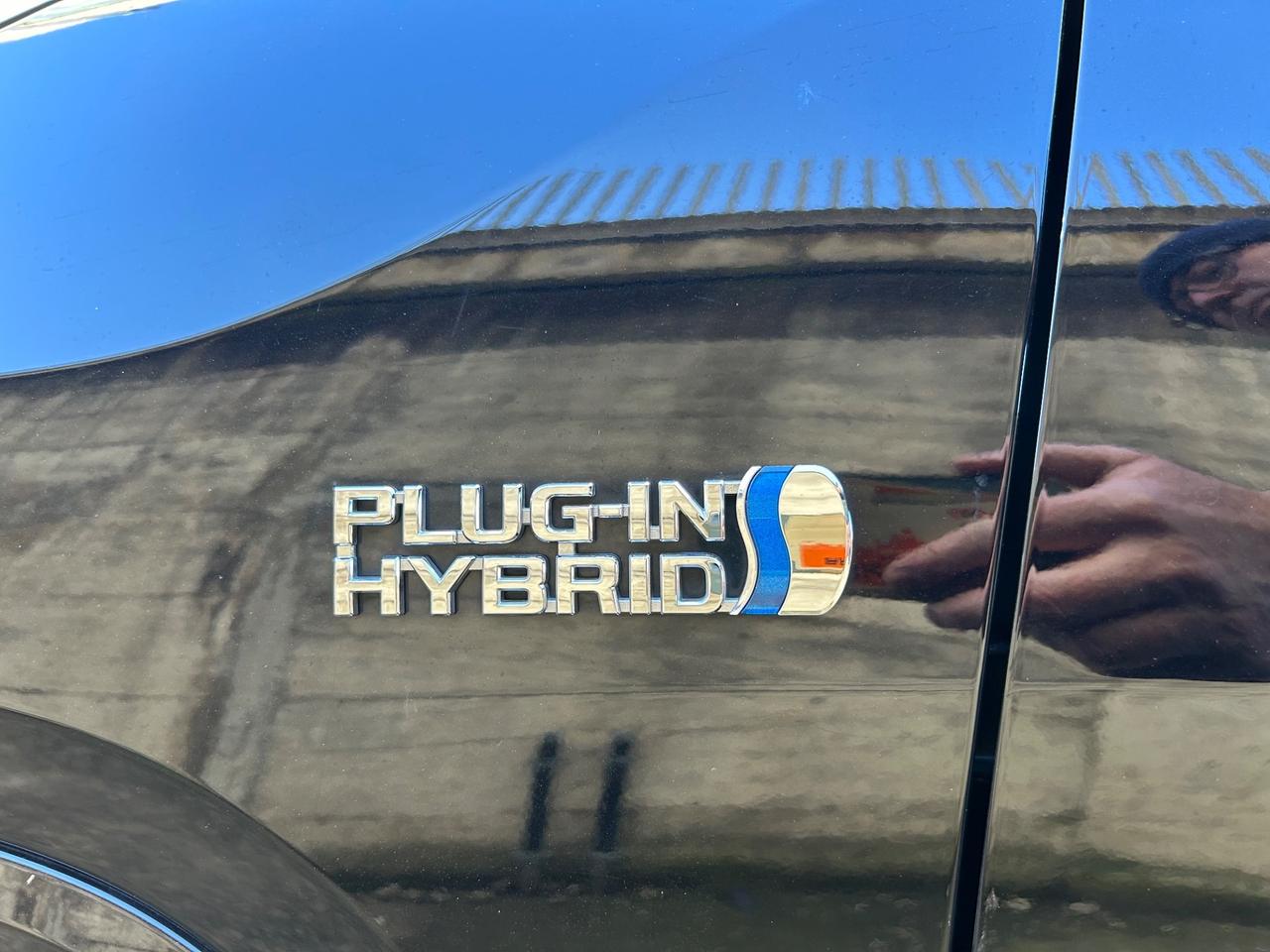 Suzuki Across 2.5 Plug-in Hybrid E-CVT 4WD Top