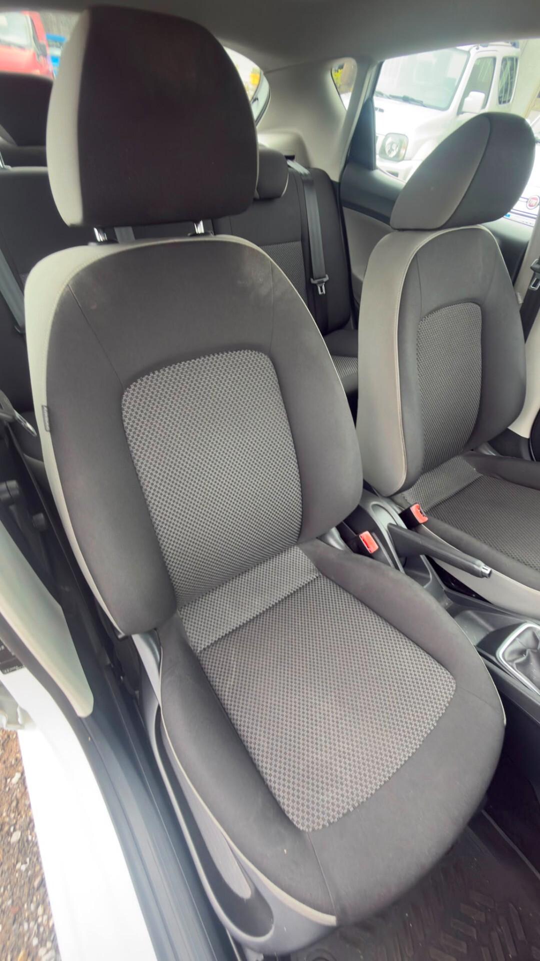Seat Ibiza 1.4 TDI 75 CV CR 5p. Connect Gold