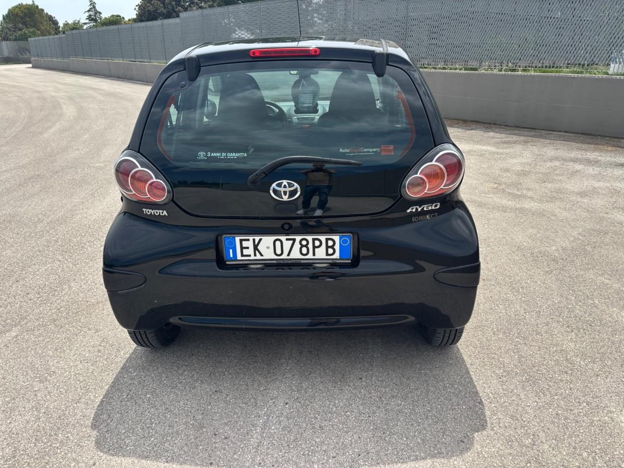 Toyota Aygo 1.0 12V VVT-i 5 porte Now Connect