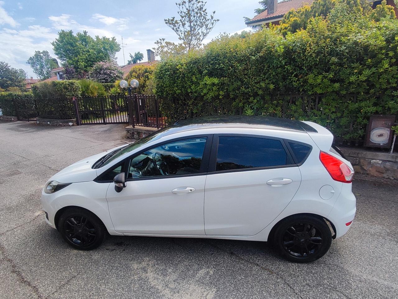 Ford Fiesta 1.0 100CV AUTOMATICA Black & White Edition