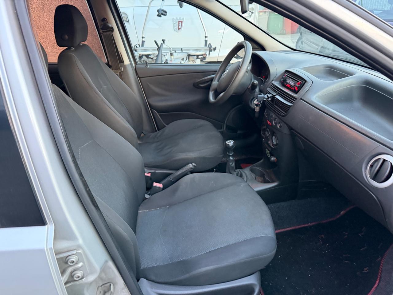 Fiat punto 1.2 benzina 44kw euro4 neopatentati