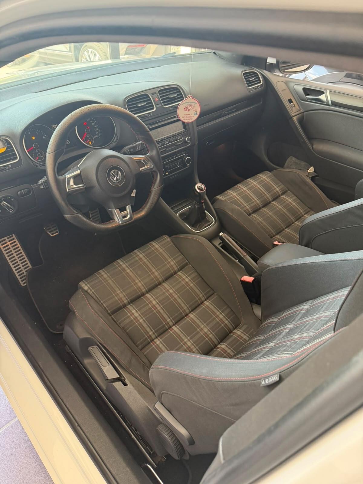 Volkswagen Golf 2.0 TSI 3p. GTI
