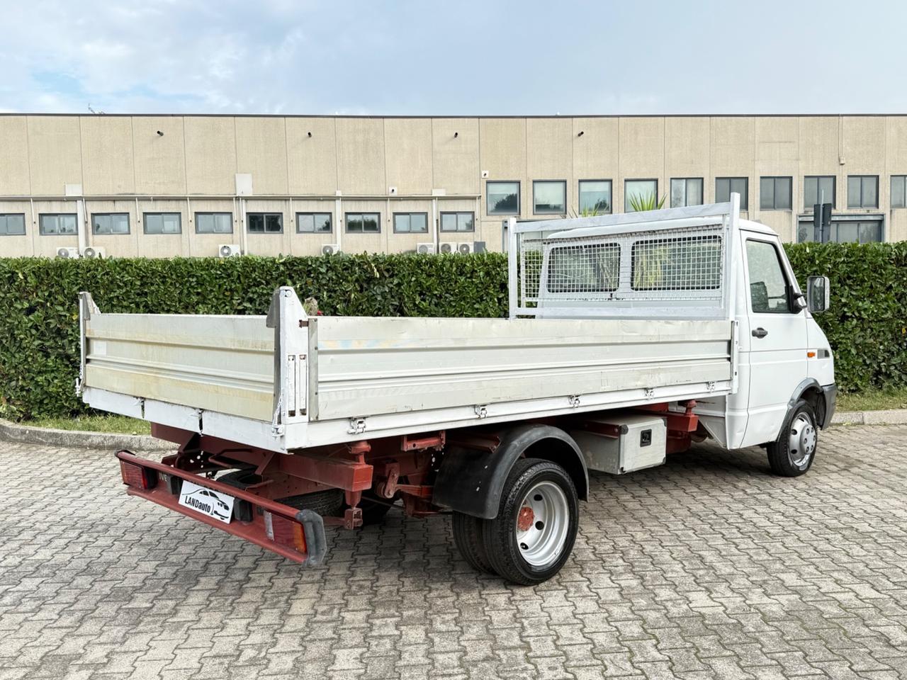 Iveco Daily 35-8 2.5 D RIBALTABILE TRILATERALE