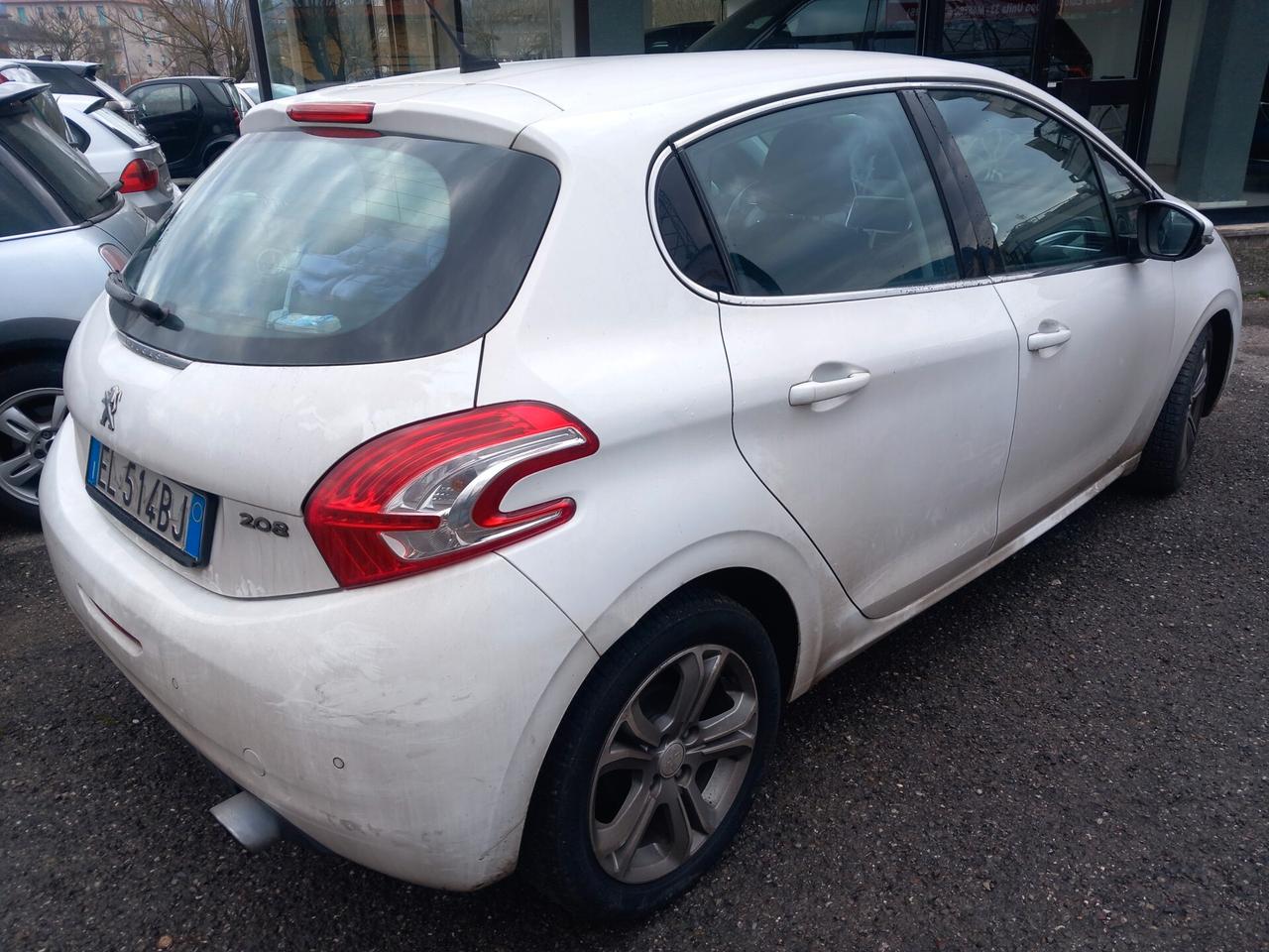 Peugeot 208 1.6 e-HDi 92 CV Stop&Start robotizzato 5 porte Active