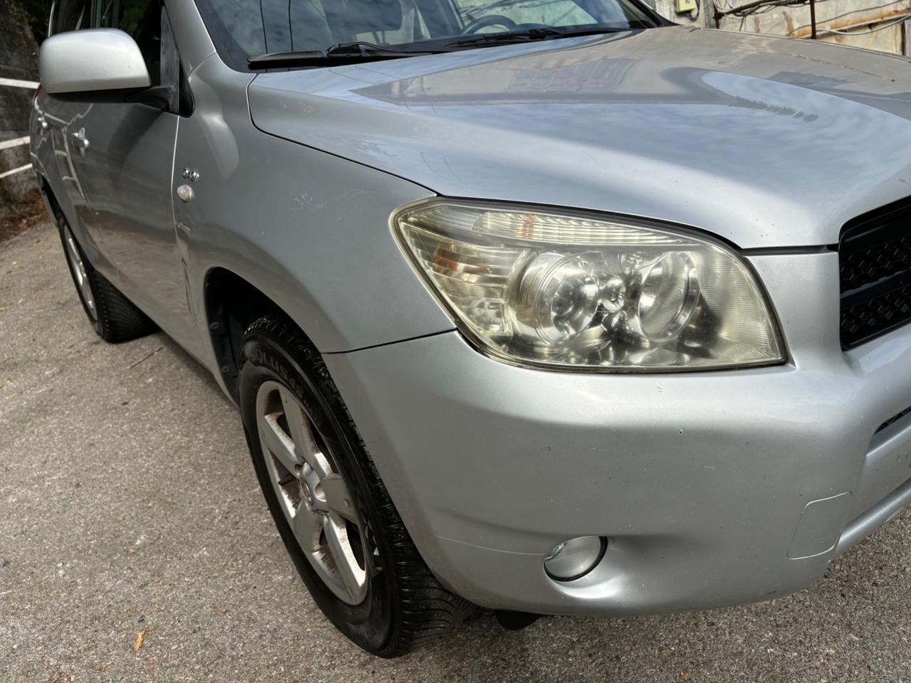 Toyota RAV 4 RAV4 2.2 D-4D 177 CV Sol Plus
