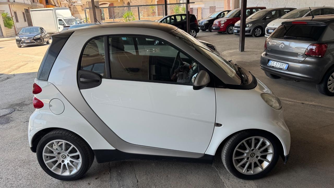 Smart ForTwo 1000 52 kW MHD coupé passion