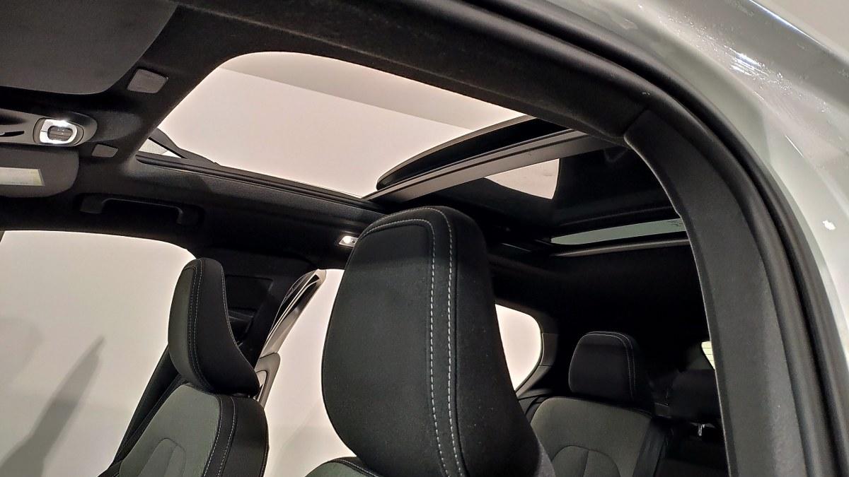 VOLVO Xc40 T2 Geartronic Momentum Pro