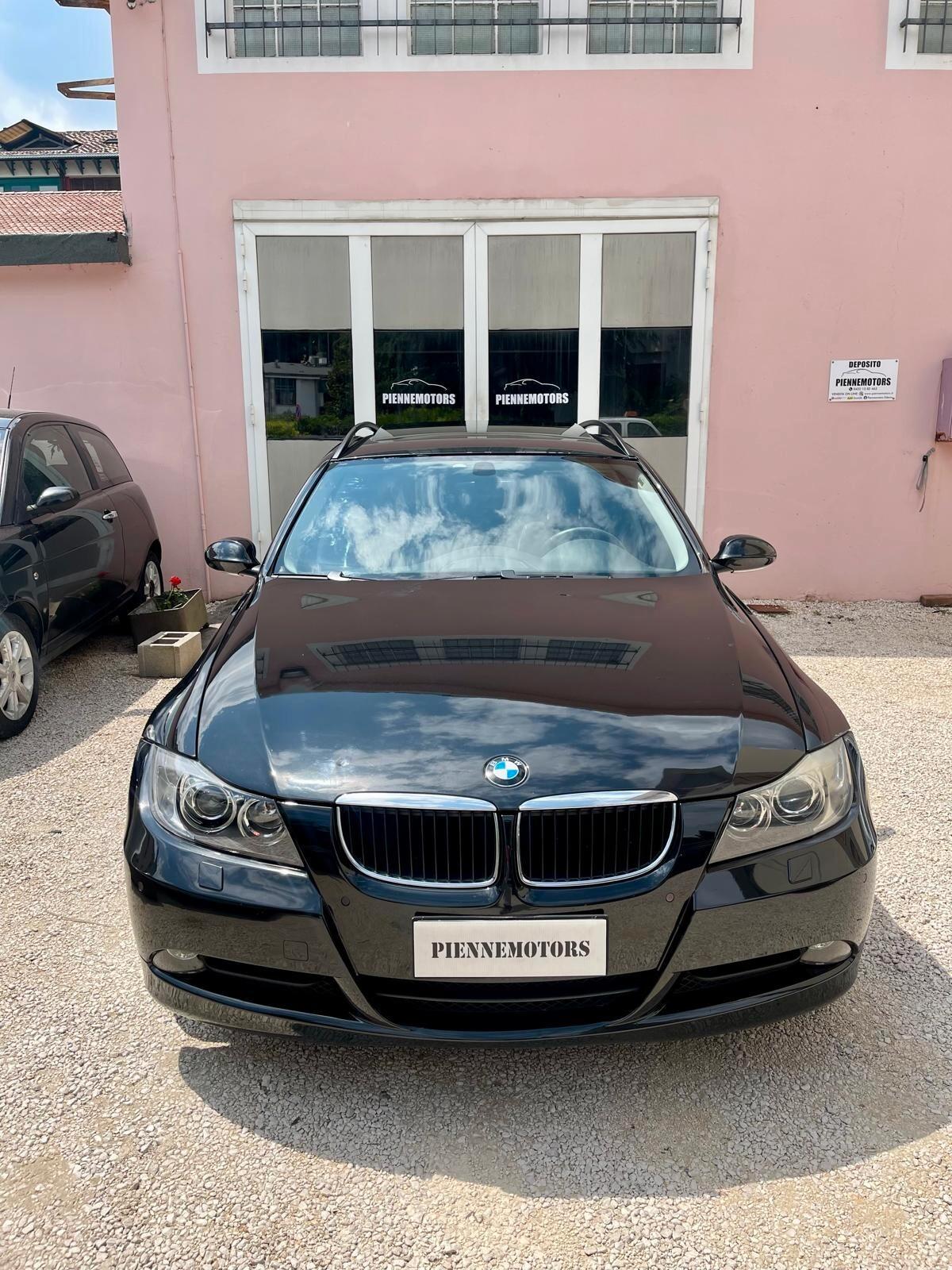 Bmw 320d AUTOMATICA NAVI TETTUCCIO