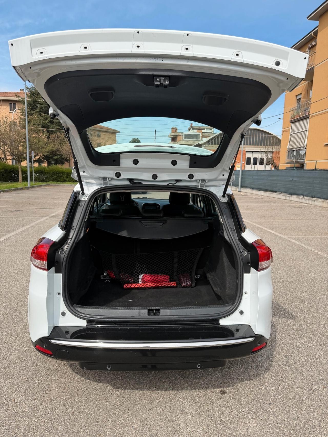 Renault Clio Sporter 1.5 dci - NEOP. - NAV. - 12 MESI DI GARANZIA -