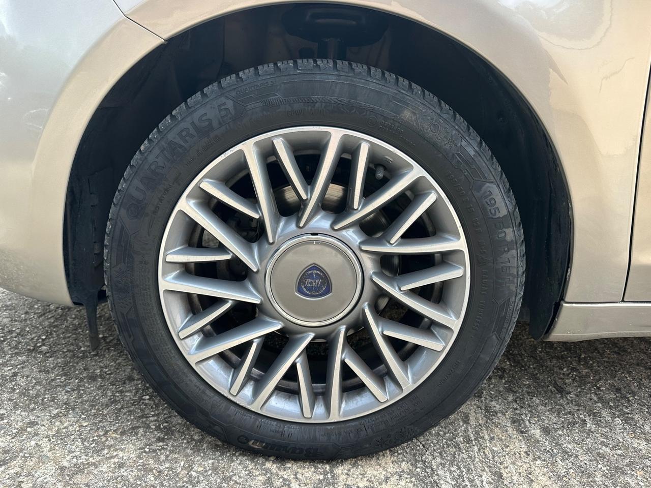 Lancia Ypsilon 1.2 69 CV 5 porte GPL Ecochic Platinum