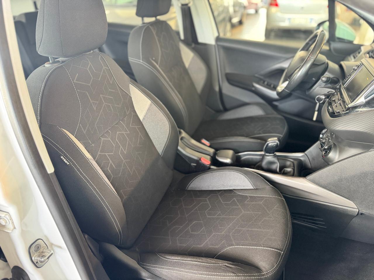 Peugeot 2008 BlueHDi 100 Allure