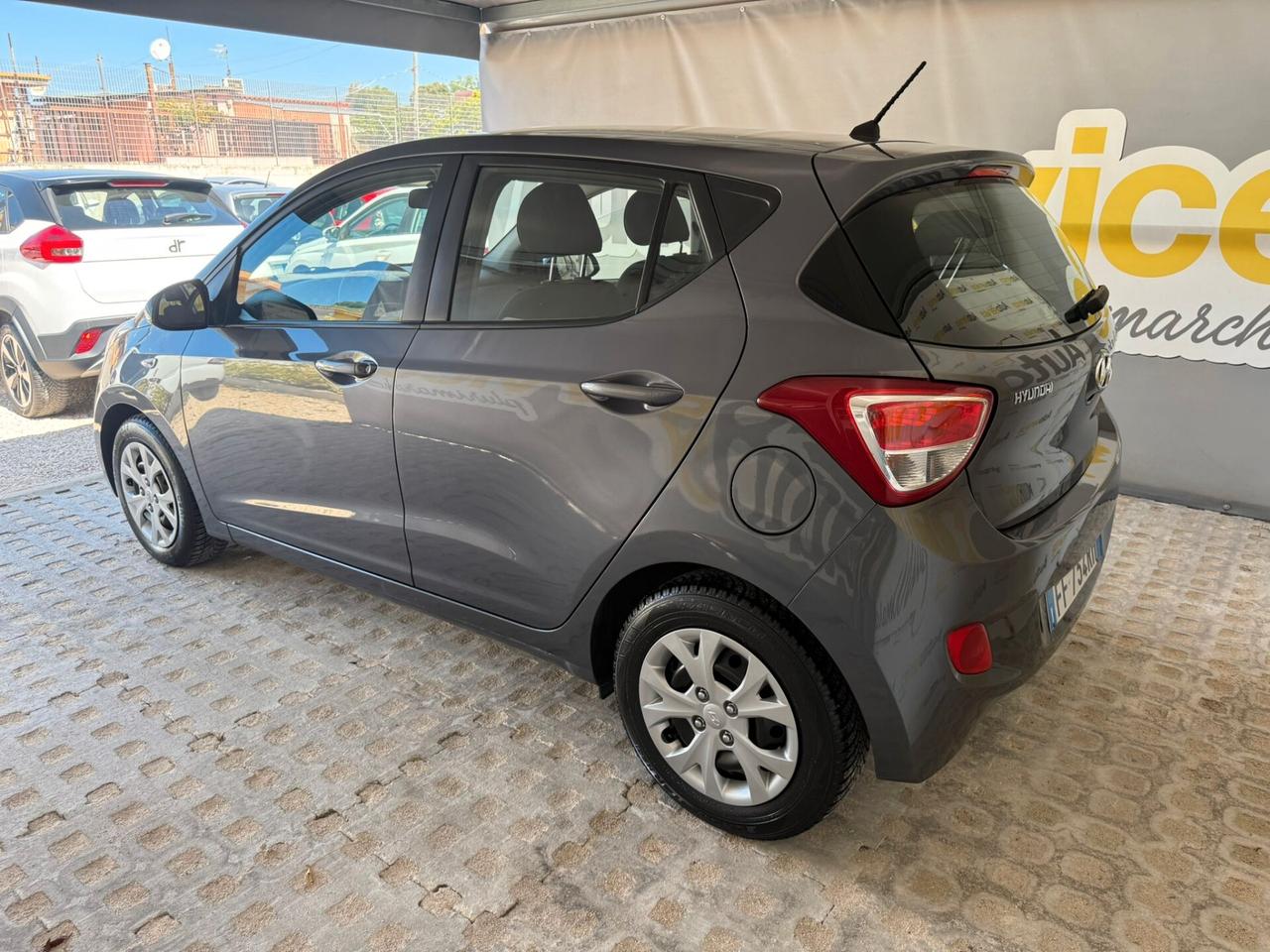 Hyundai i10 1.0benzina