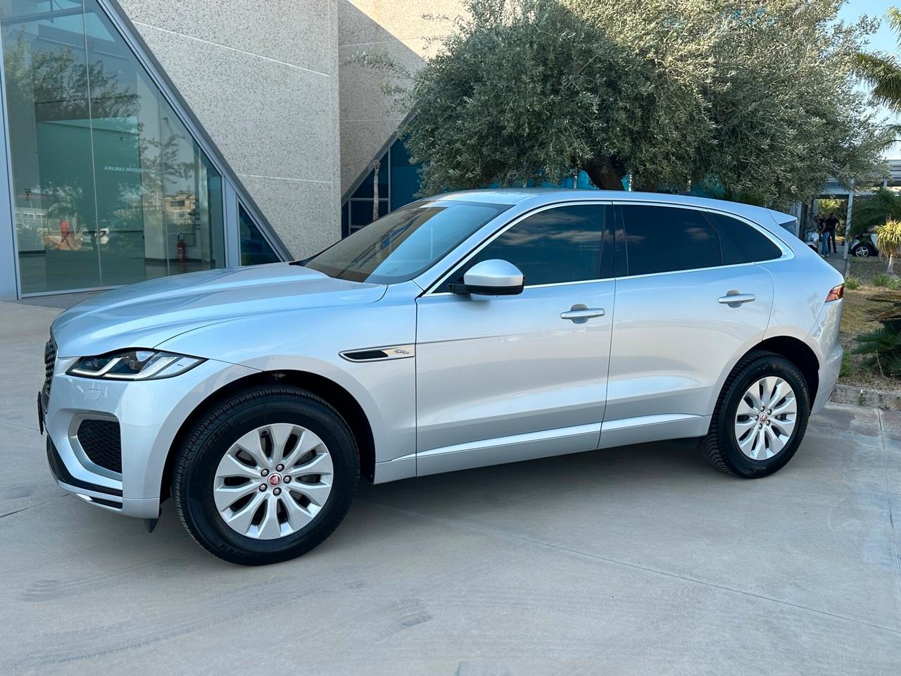 Jaguar F-Pace R-Dynamic S awd offerta T-Stock prezzo imperdibile