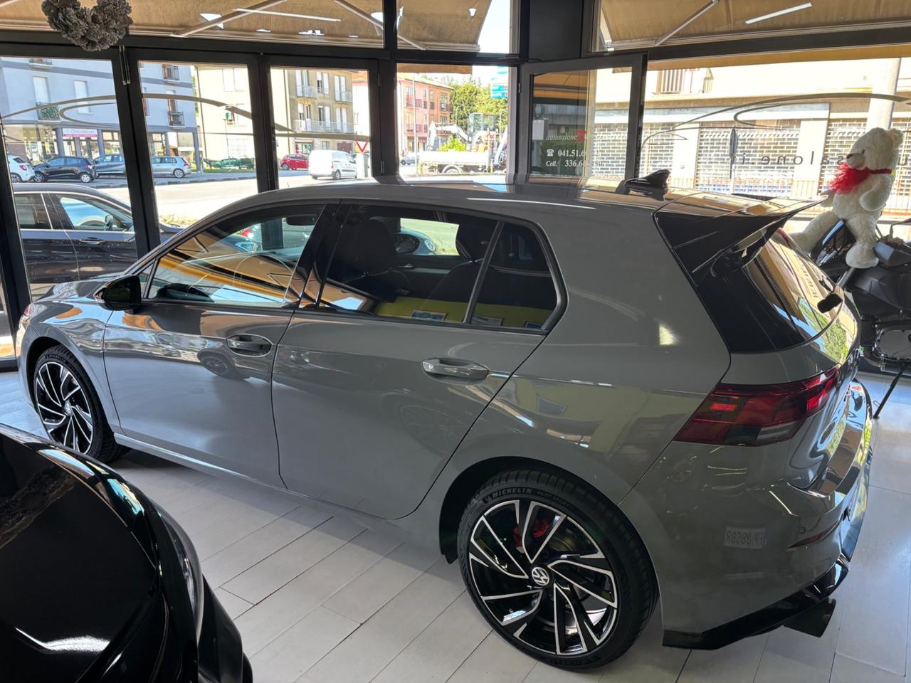 VW Golf 1.0 eTSI EVO DSG Life scarico akrapovic, neopatentati