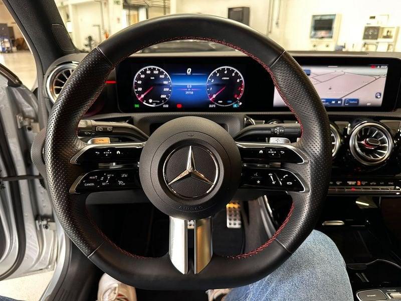 Mercedes-Benz Classe A A 180 AMG Line Premium auto