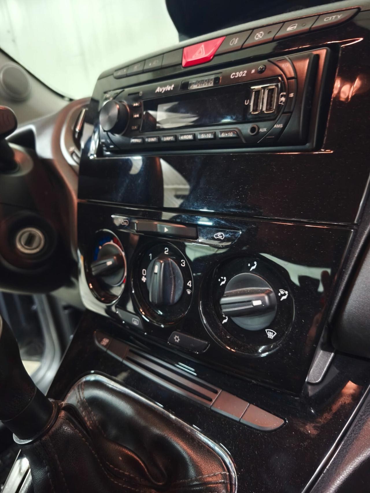 Lancia Ypsilon 1.3 MJT 16V 95 CV 5 porte Platinum