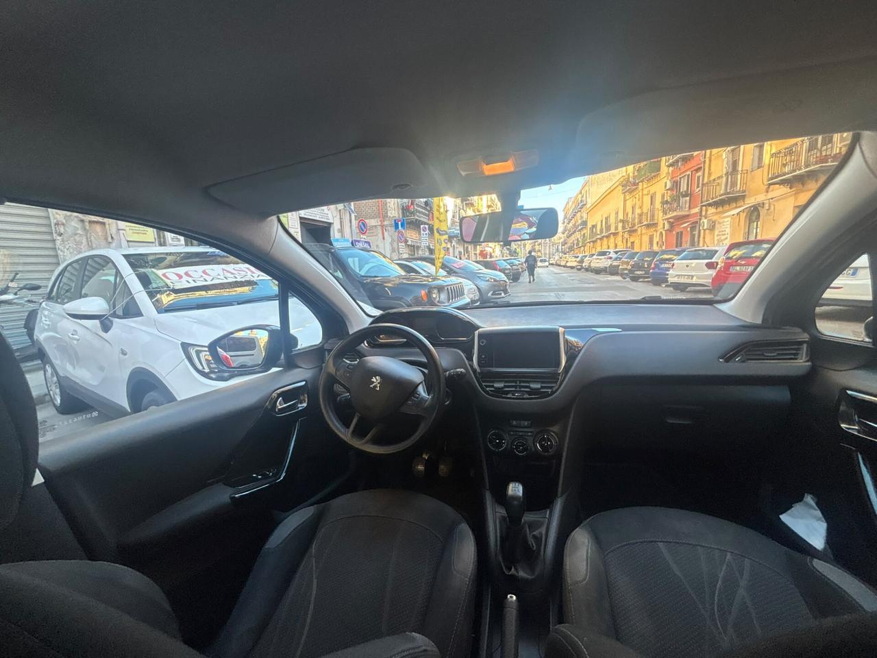 Peugeot 208 1.2 VTi 82 CV 5 porte FINANZIABILE