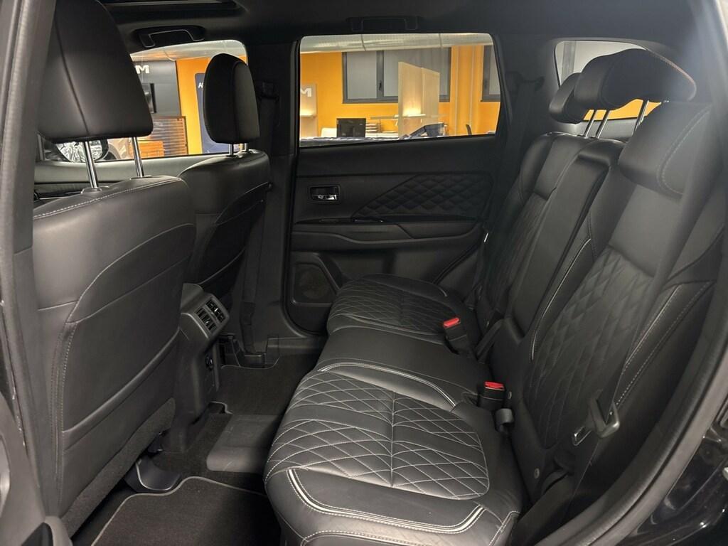 Mitsubishi Outlander 2.4 Mivec PHEV Diamond 4WD CVT