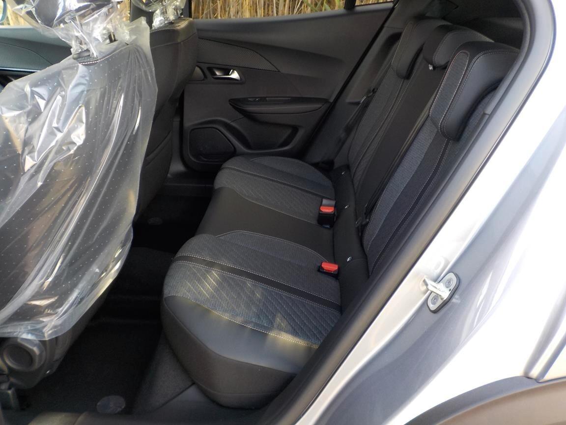 Peugeot 2008 PureTech 100 S&S Allure