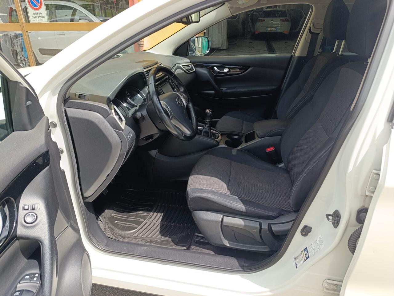 Nissan Qashqai 1.2 DIG-T FULL OPTIONAL UNICO PROPRIETARIO