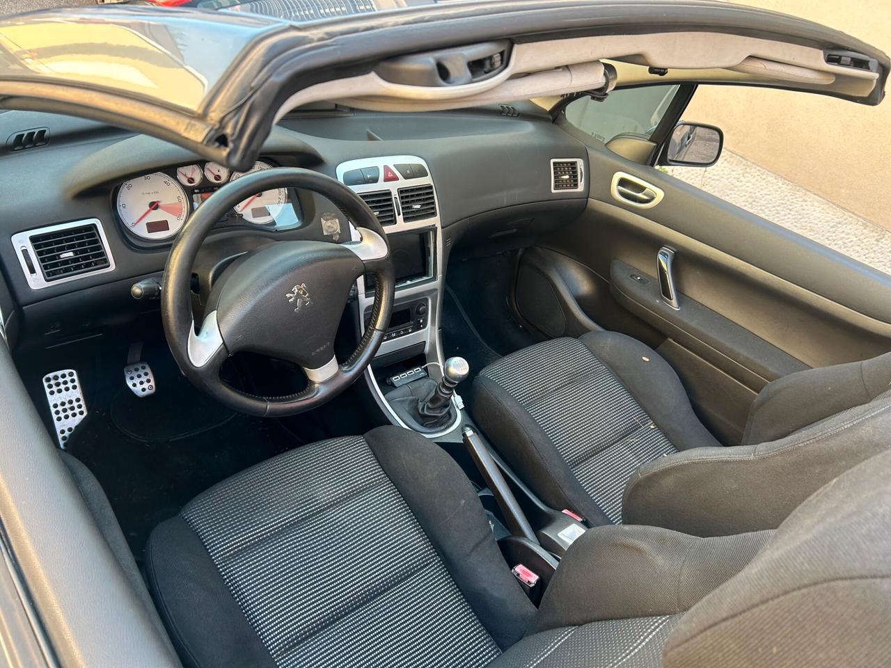 Peugeot 307 2.0 HDi FAP CC Tecno