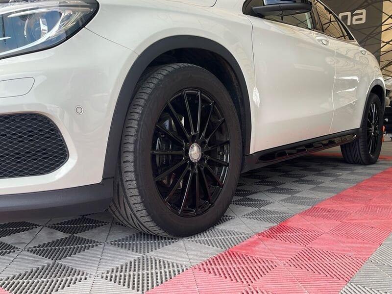 Mercedes-Benz GLA 200 CDI AUTOMATIC Premium