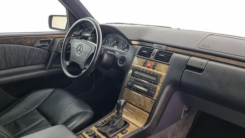 Mercedes-Benz Classe E E 200 Kompressor cat Avantgarde ASI
