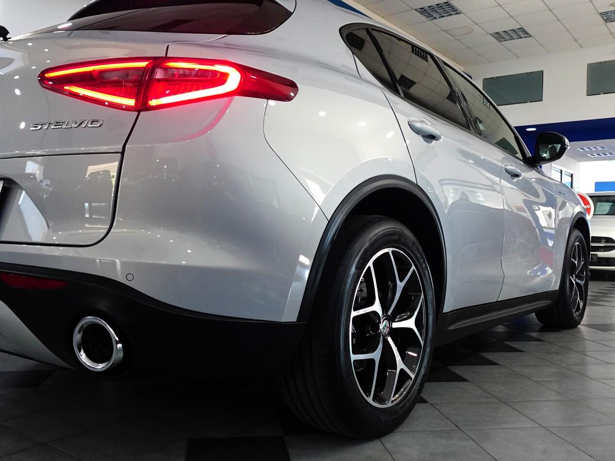 Alfa Romeo Stelvio 2.2 MJT 190 CV AT8 Q4 SUPER BSN