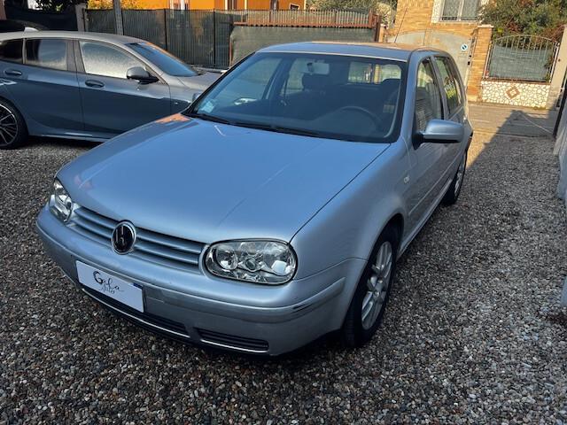 Volkswagen Golf 1.6 16V FSI 5p. Sportline