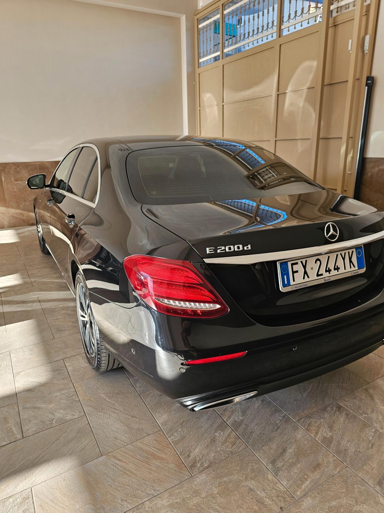Mercedes-benz E 200 d Auto Premium Plus