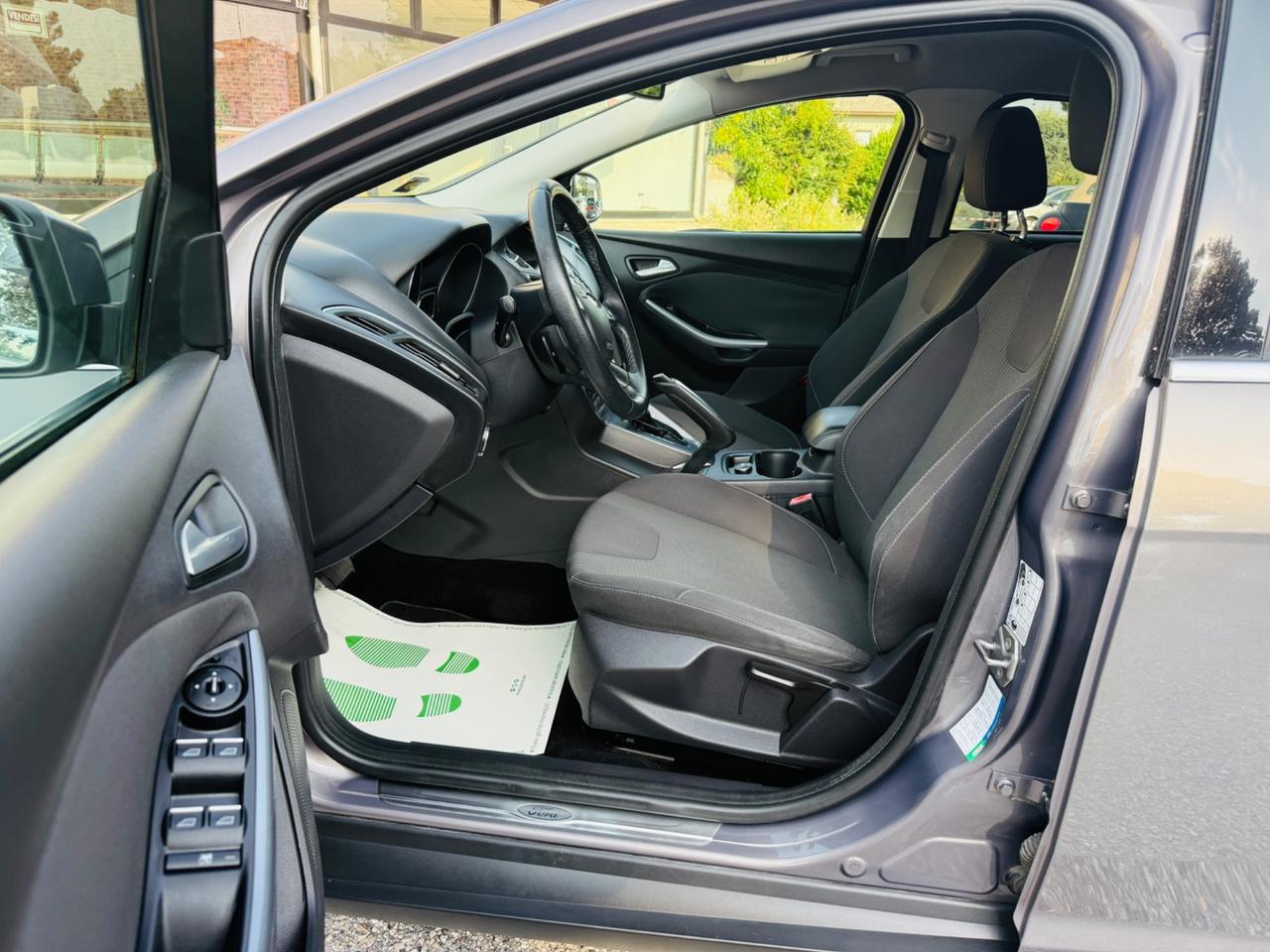 Ford Focus 2.0 TDCi 115 CV Powershift Titanium