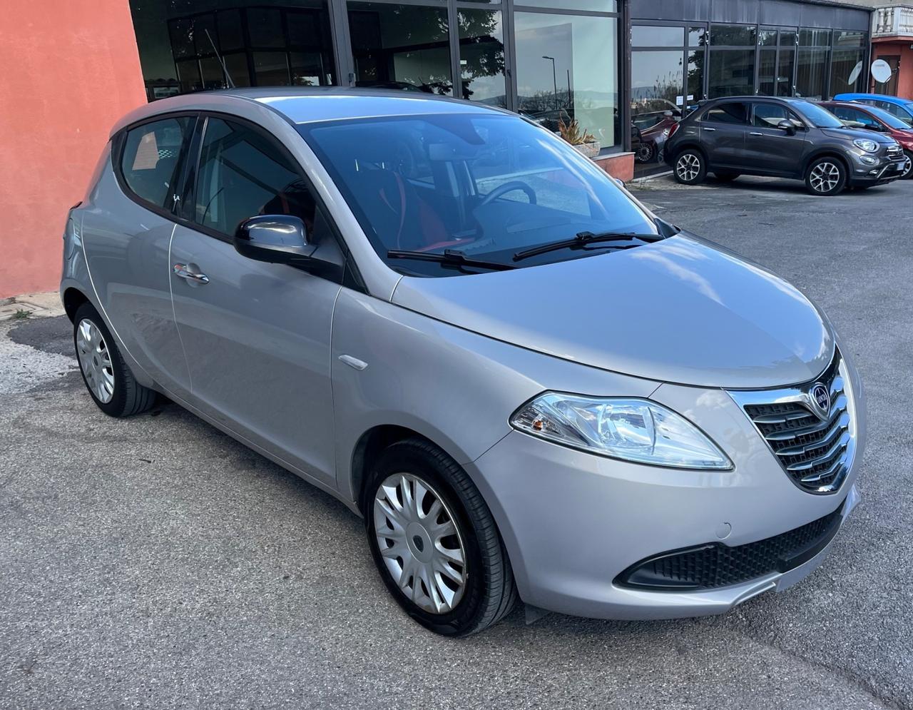 Lancia Ypsilon 1.2 69 CV Black/Red-km72000-