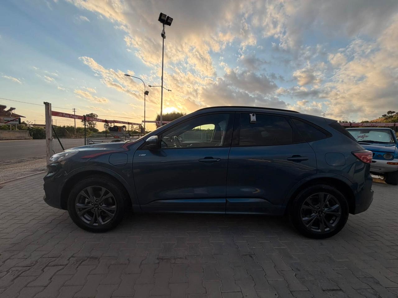 Ford Kuga 2.5 PLUG IN HYBRID 225 CV CVT 2WD ST-LINE X ANCORA GARANZIA CASA MADRE